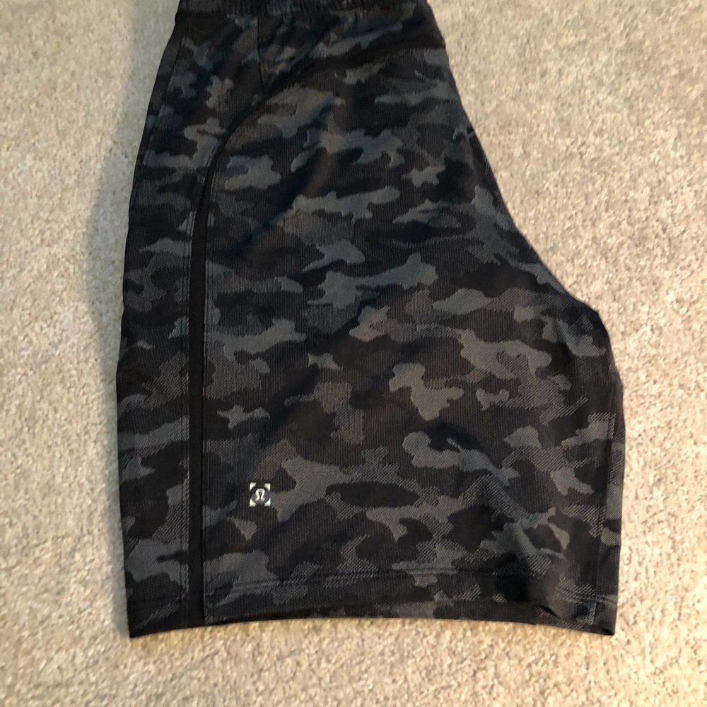 Lululemon mens shorts